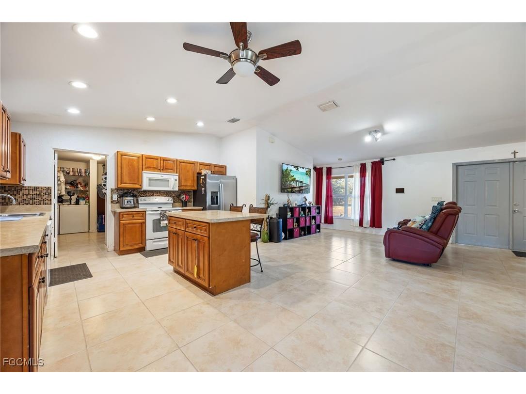 825 N Datil Street Clewiston FL 33440 2026003412 image3