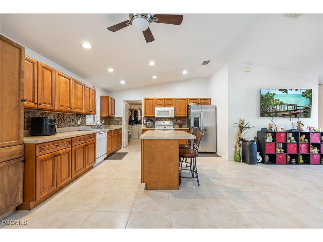 825 N Datil Street Clewiston FL 33440 2026003412 image5