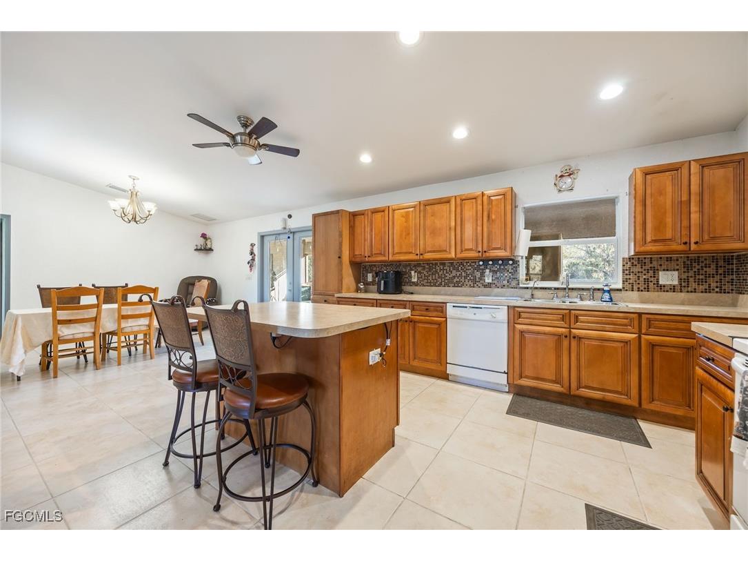 825 N Datil Street Clewiston FL 33440 2026003412 image8