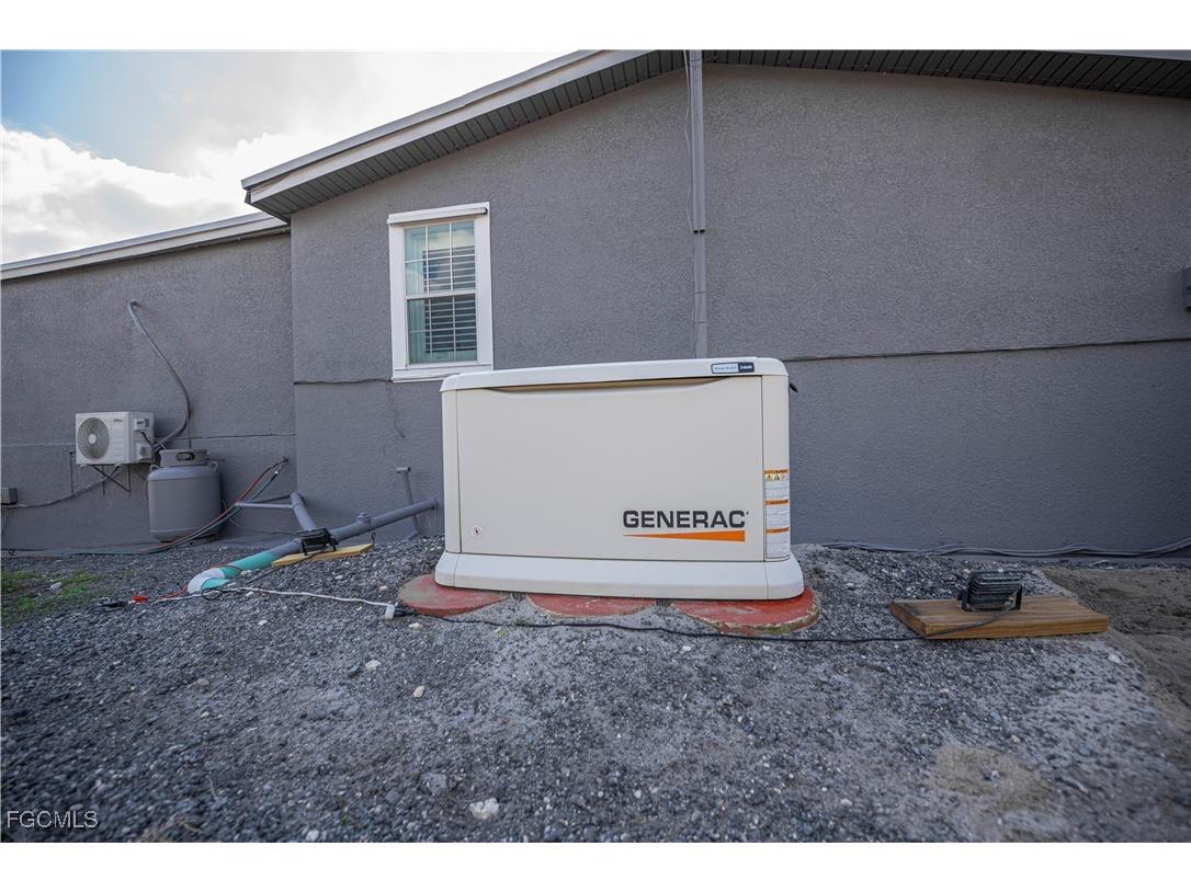 825 S Romero Street Clewiston FL 33440 2026004957 image39