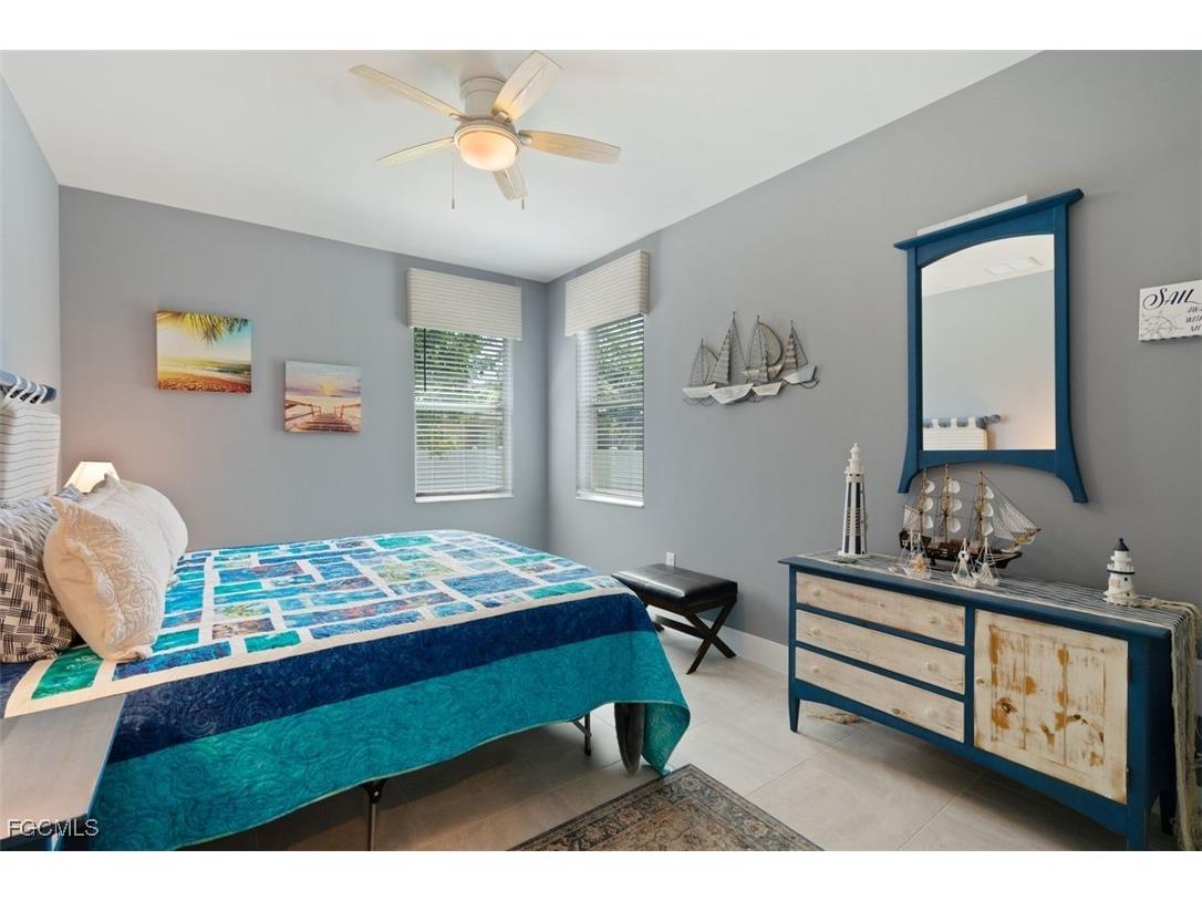825 SE 5th Place Cape Coral FL 33990 2025025443 image13