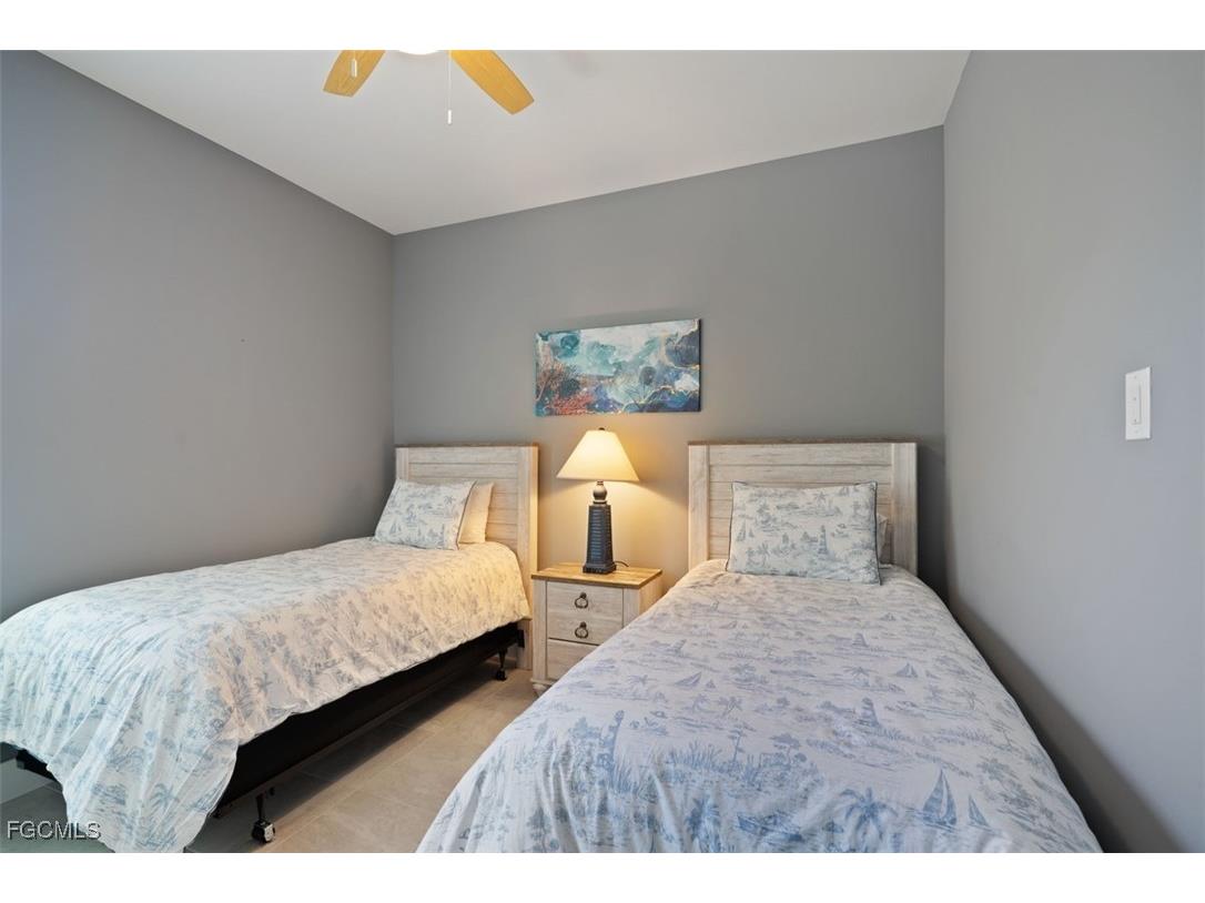 825 SE 5th Place Cape Coral FL 33990 2025025443 image14