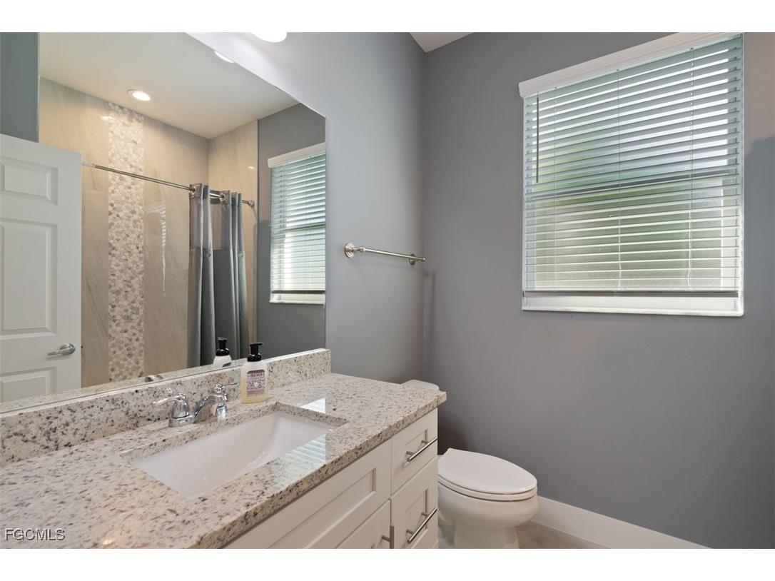 825 SE 5th Place Cape Coral FL 33990 2025025443 image15