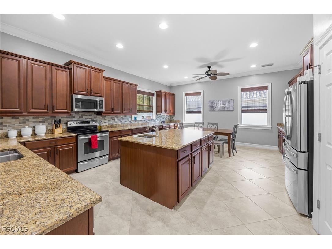 8250 Sumner Avenue Fort Myers FL 33908 2025019245 image5