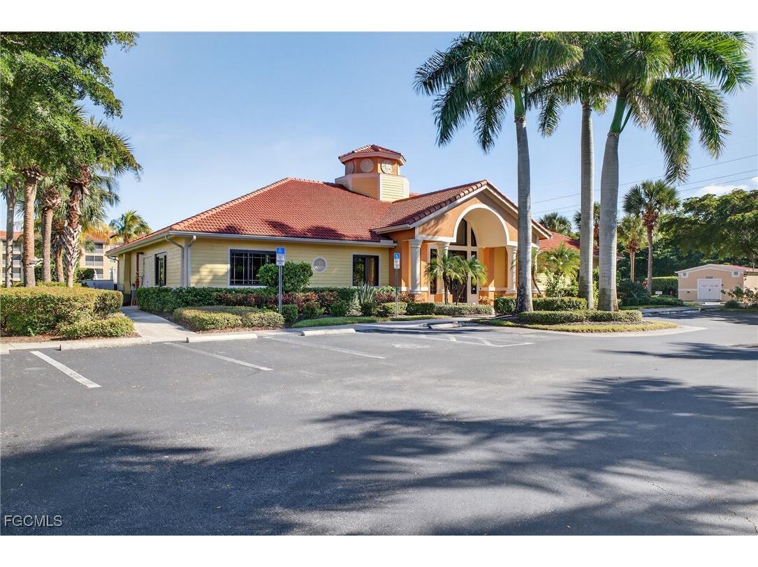 8251 Pathfinder Loop #621 Fort Myers FL 33919 2025020721 image1