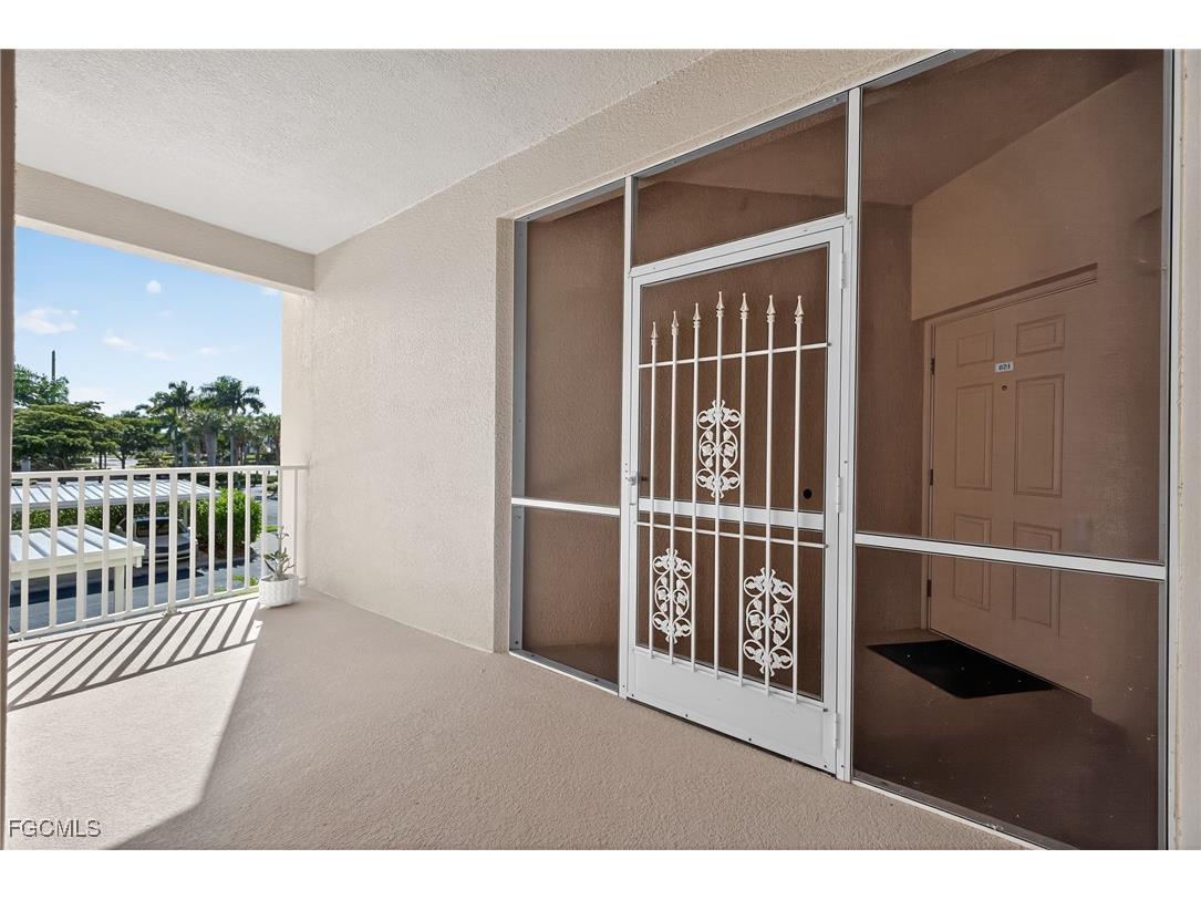 8251 Pathfinder Loop #621 Fort Myers FL 33919 2025020721 image2