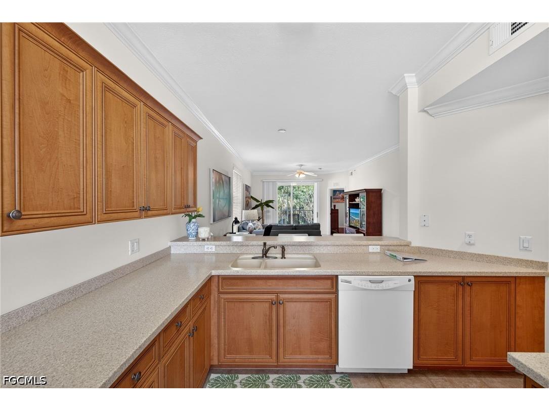8251 Pathfinder Loop #621 Fort Myers FL 33919 2026021789 image4