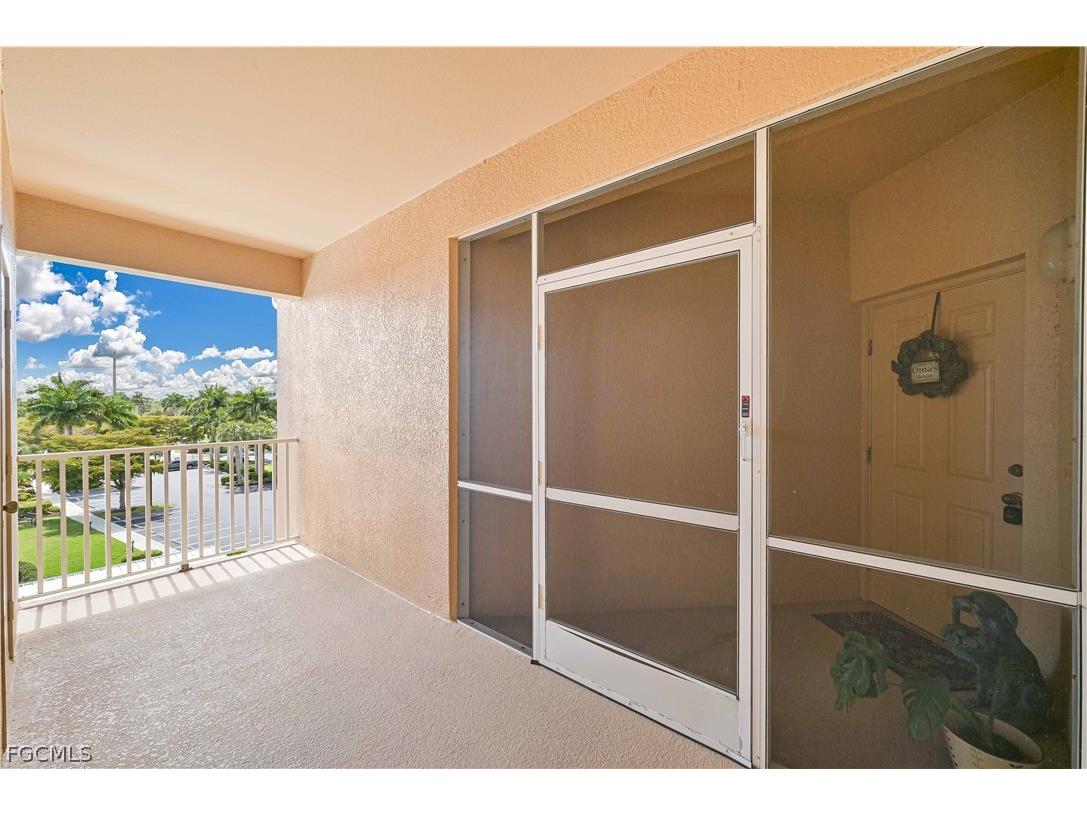 8251 Pathfinder Loop #641 Fort Myers FL 33919 2026012259 image6