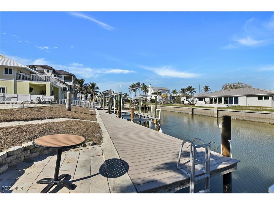 8259 Estero Boulevard Fort Myers Beach FL 33931 2025017955 image40