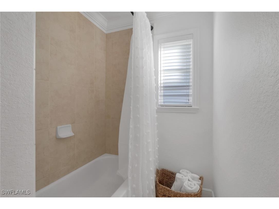 826 109th Avenue N Naples FL 34108 225082645 image14