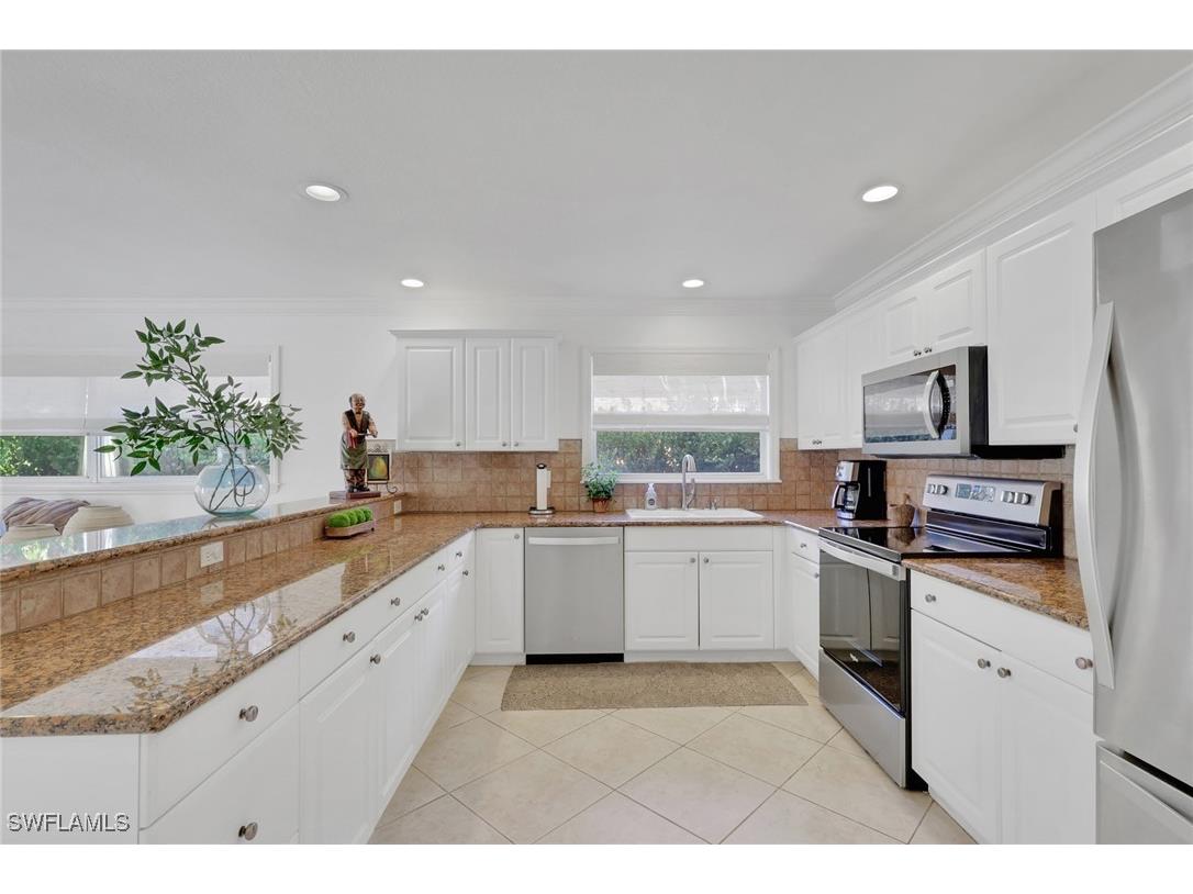 826 109th Avenue N Naples FL 34108 225082645 image2