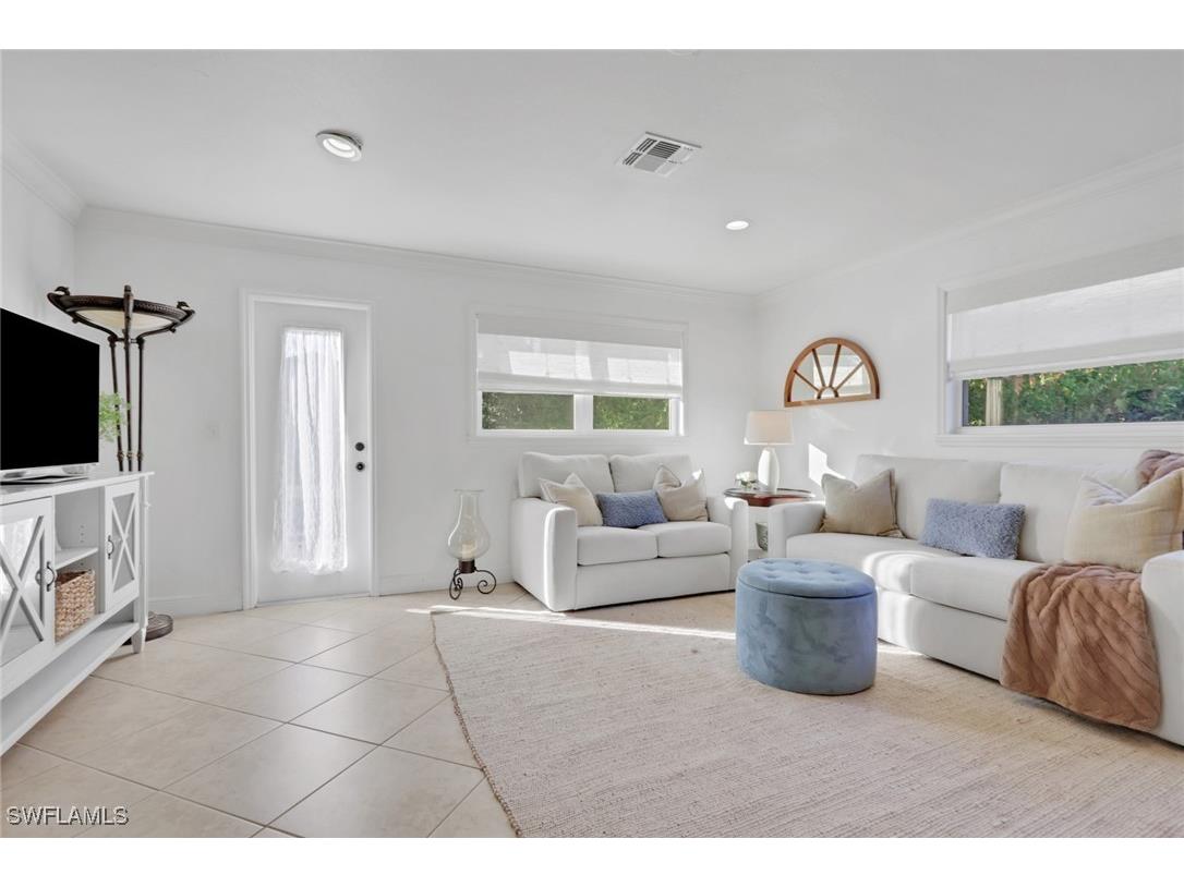 826 109th Avenue N Naples FL 34108 225082645 image4