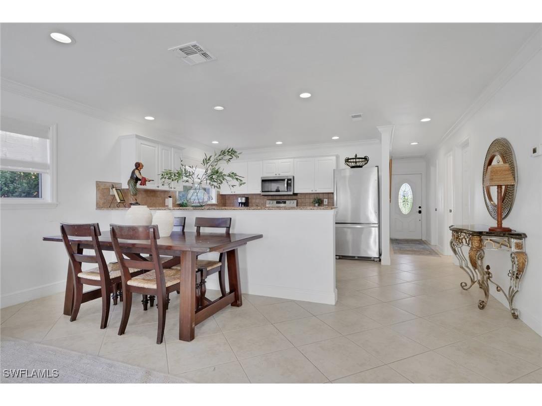 826 109th Avenue N Naples FL 34108 225082645 image7