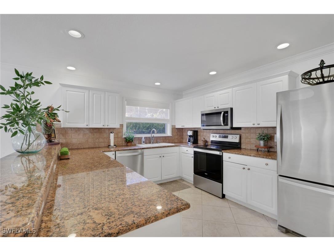 826 109th Avenue N Naples FL 34108 225082645 image9