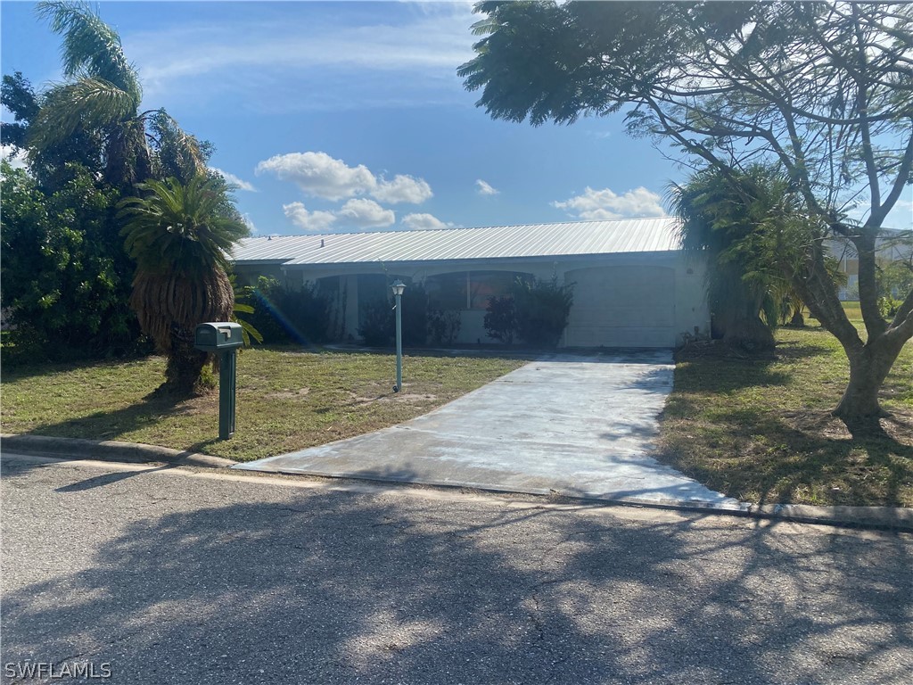 826 Gardenside Court Lehigh Acres FL 33936 222090243 image1
