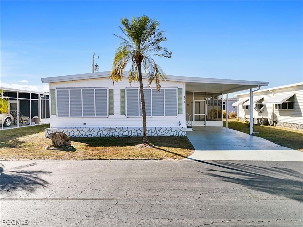 826 Peaceful Drive North Fort Myers FL 33917 2026005016 image1