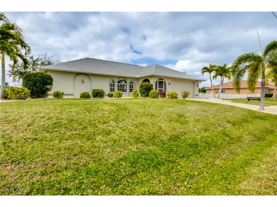 826 SW 4th Avenue Cape Coral FL 33991 225015827 image1