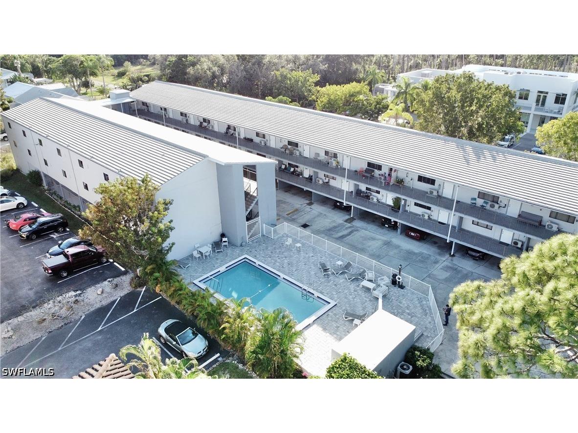 826 Wiggins Pass Road #302 Naples FL 34110 226018929 image1