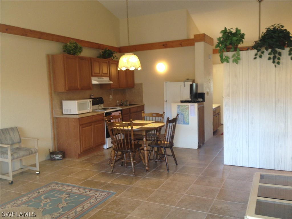 826 Wiggins Pass Road #318 Naples FL 34110 224037067 image1