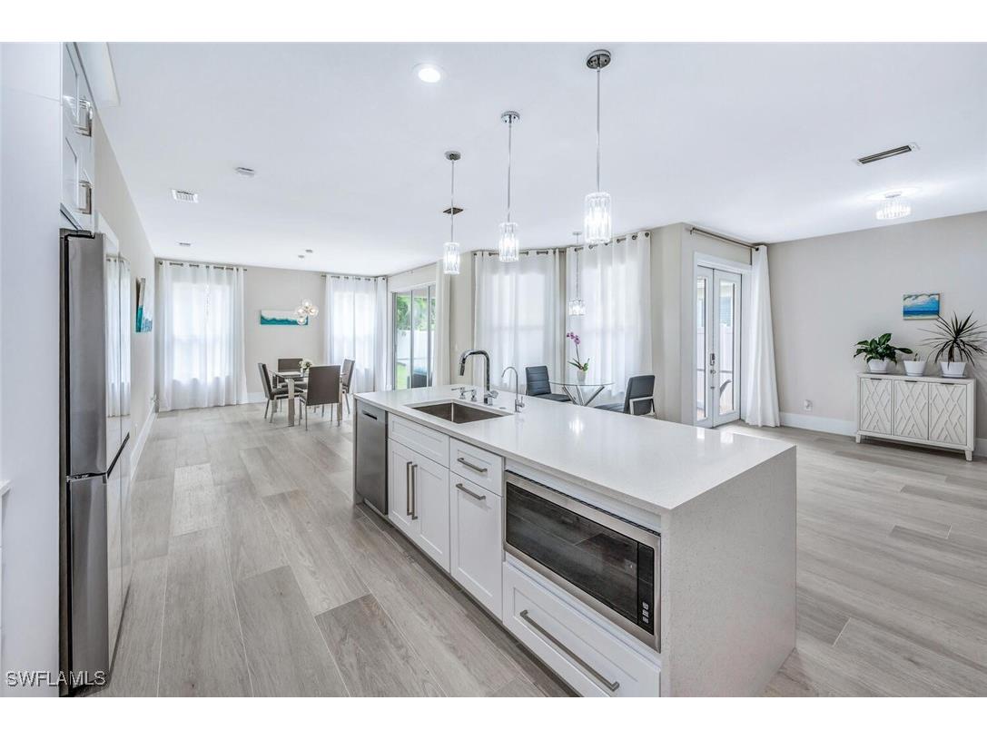 8260 Laurel Lakes Boulevard Naples FL 34119 226005008 image14