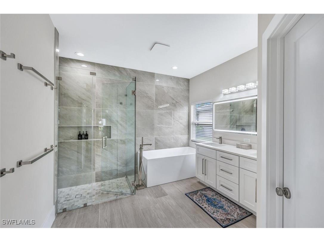 8260 Laurel Lakes Boulevard Naples FL 34119 226005008 image24