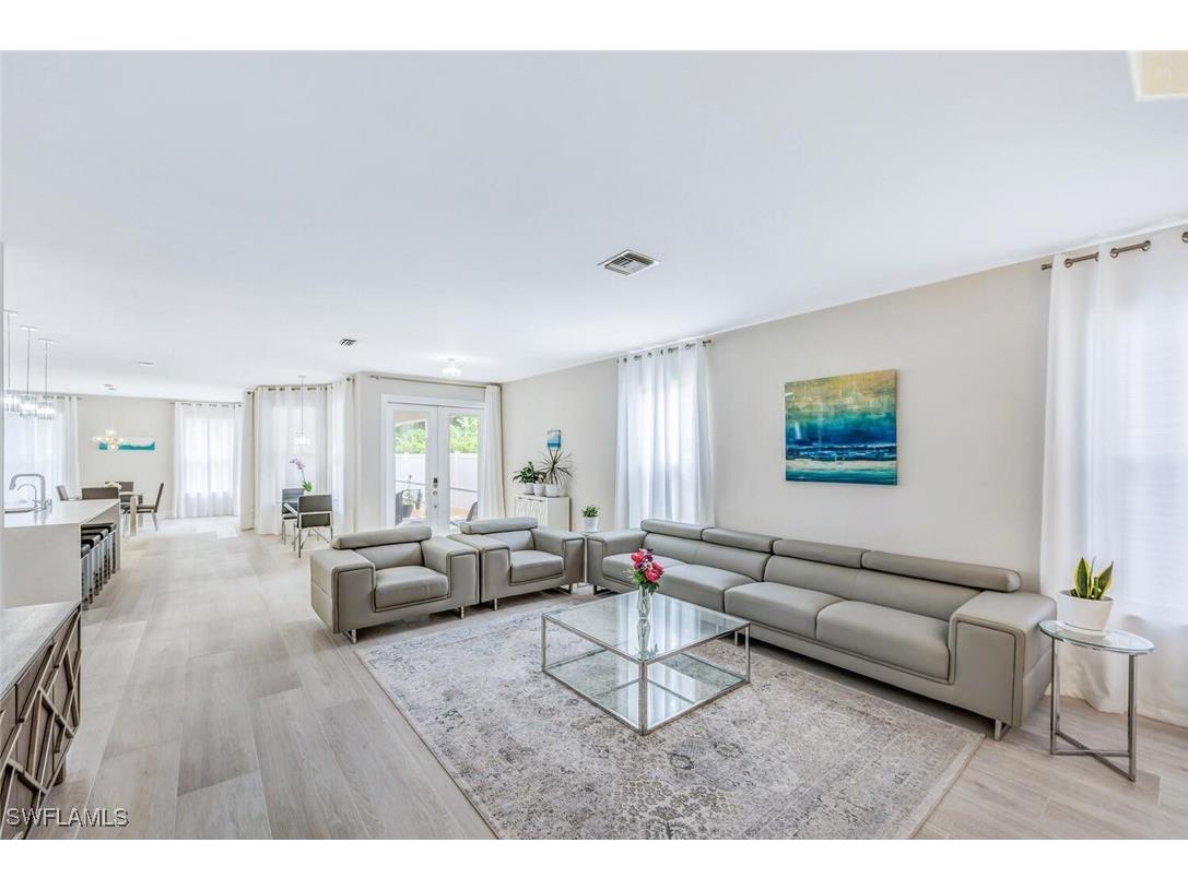 8260 Laurel Lakes Boulevard Naples FL 34119 226005008 image7