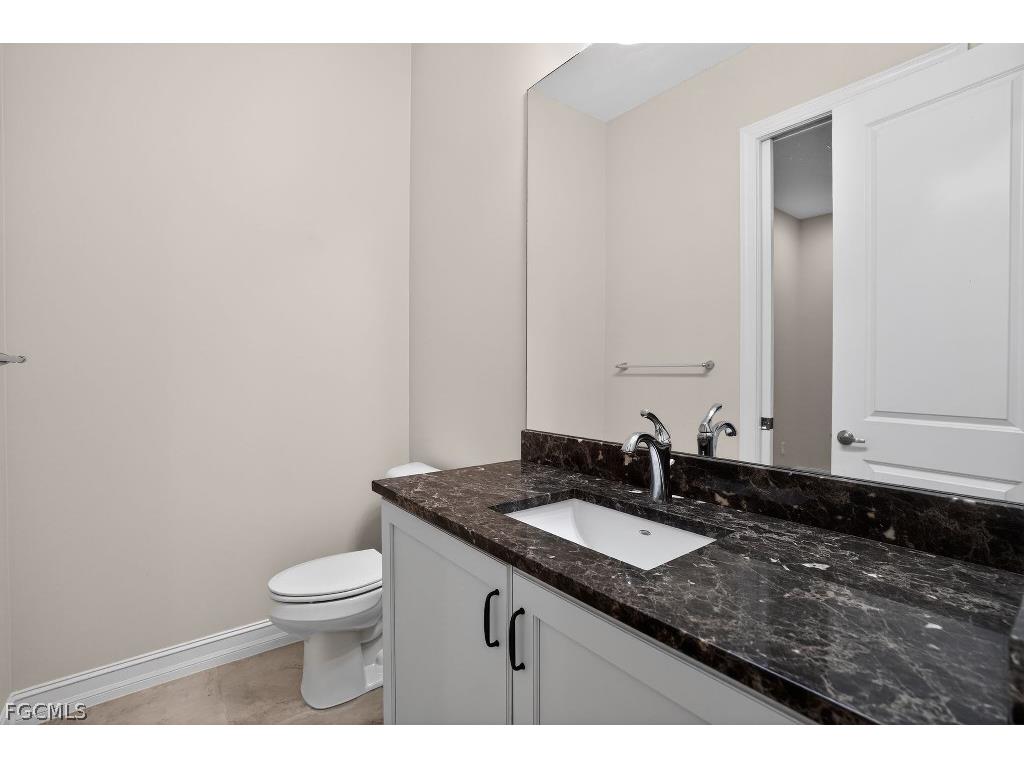8260 Venetian Pointe Drive Fort Myers FL 33908 2026008842 image18