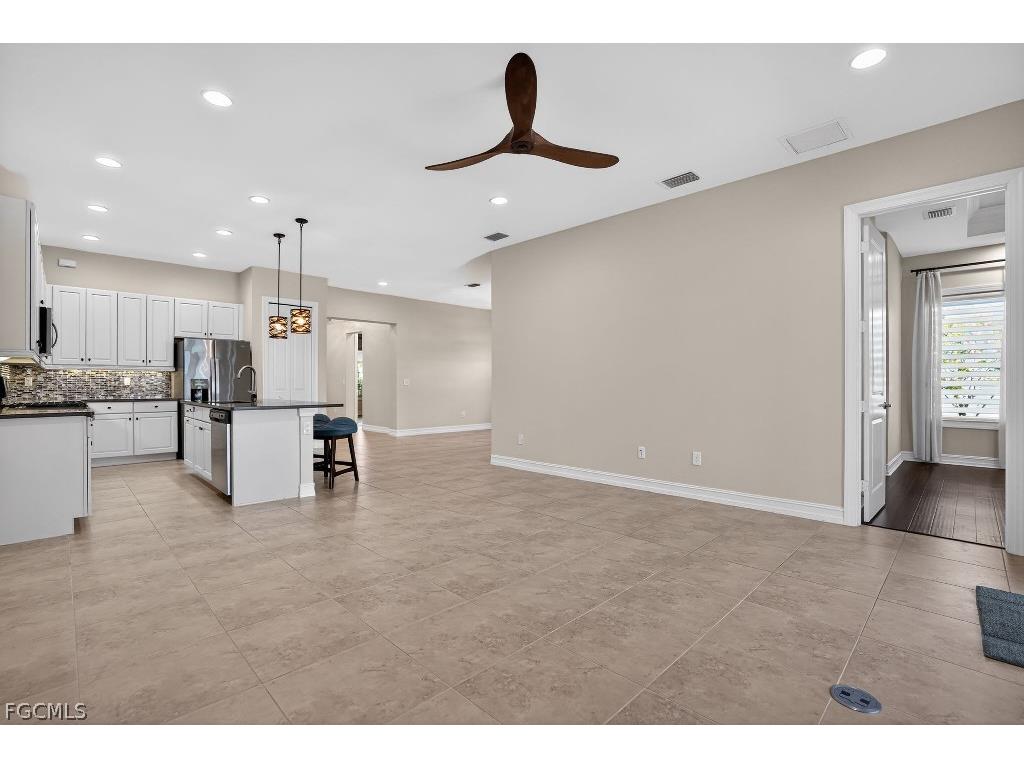 8260 Venetian Pointe Drive Fort Myers FL 33908 2026008842 image7