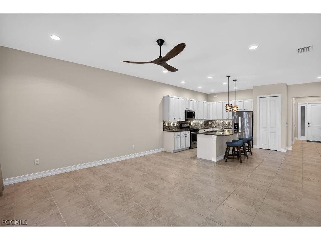 8260 Venetian Pointe Drive Fort Myers FL 33908 2026008842 image9