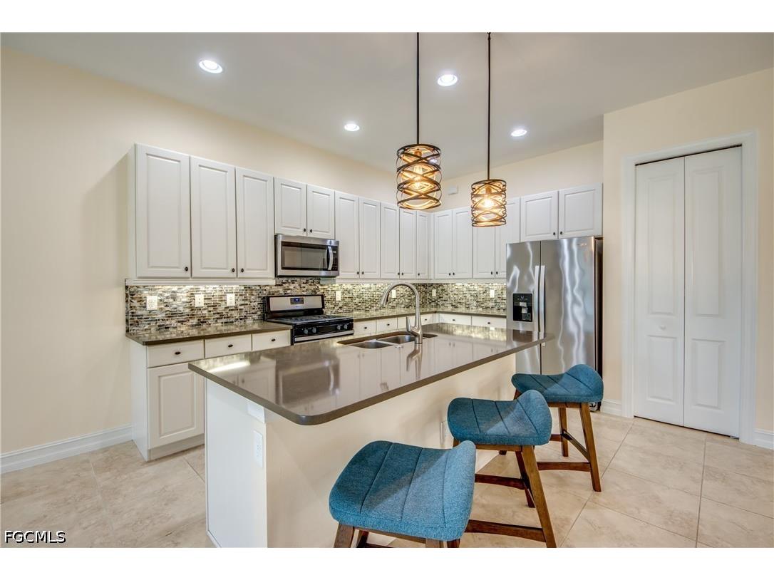 8260 Venetian Pointe Drive Fort Myers FL 33908 2026028592 image12