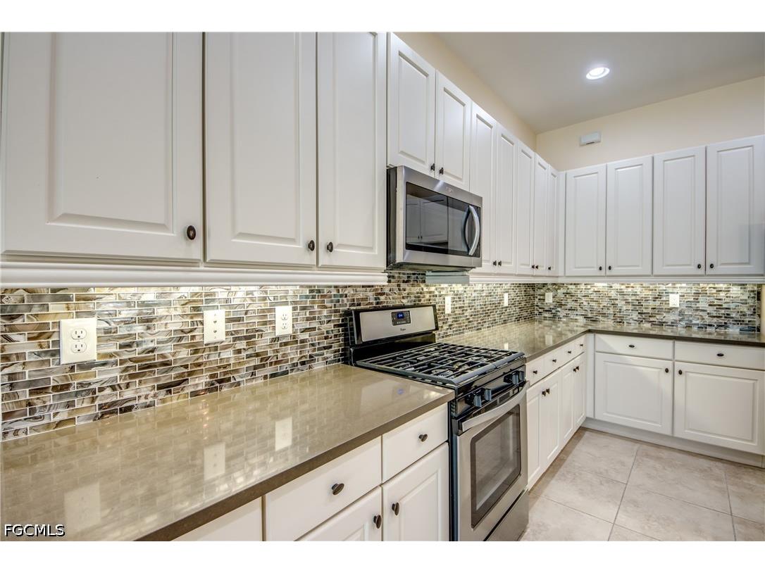 8260 Venetian Pointe Drive Fort Myers FL 33908 2026028592 image13