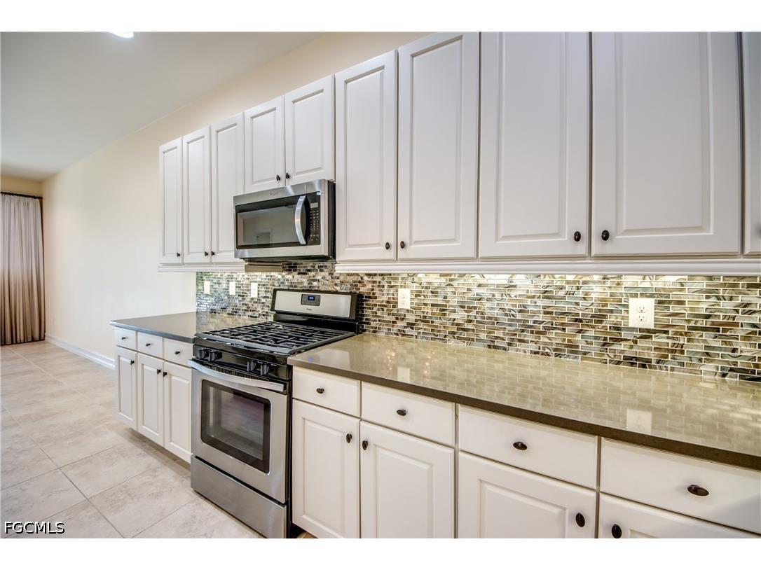 8260 Venetian Pointe Drive Fort Myers FL 33908 2026028592 image16