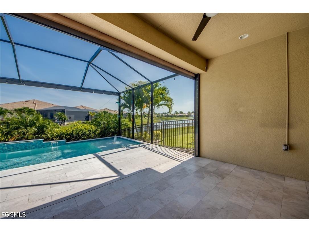 8260 Venetian Pointe Drive Fort Myers FL 33908 2026028592 image39
