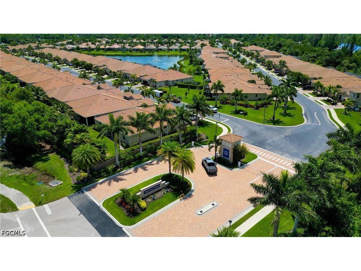 8260 Venetian Pointe Drive Fort Myers FL 33908 2026028592 image46