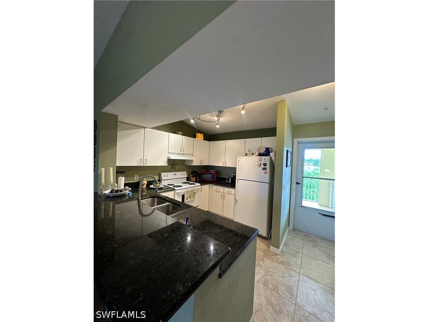 8264 Key Royal Circle #831 Naples FL 34119 226019706 image1