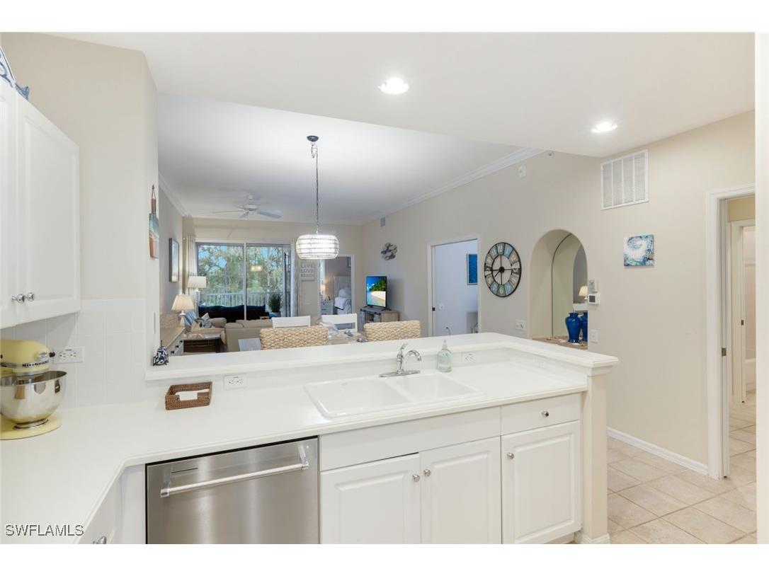 8267 Parkstone Place #302 Naples FL 34120 225081232 image22