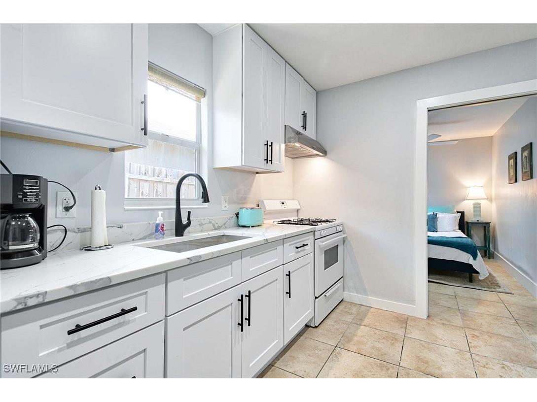 827 100th Avenue N Naples FL 34108 225081815 image7