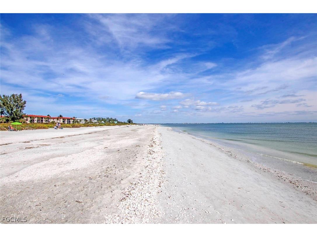 827 E Gulf Drive #E4 Sanibel FL 33957 2026006433 image1