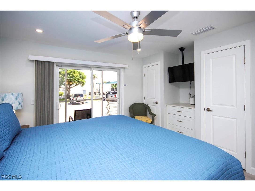 827 E Gulf Drive #E4 Sanibel FL 33957 2026006433 image16