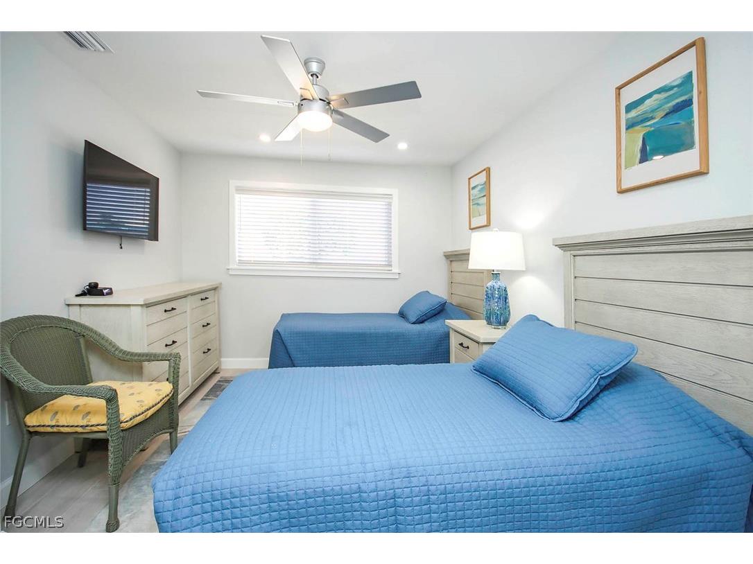 827 E Gulf Drive #E4 Sanibel FL 33957 2026006433 image21