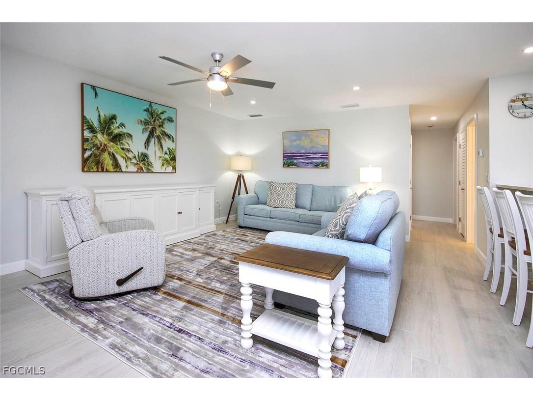 827 E Gulf Drive #E4 Sanibel FL 33957 2026006433 image5