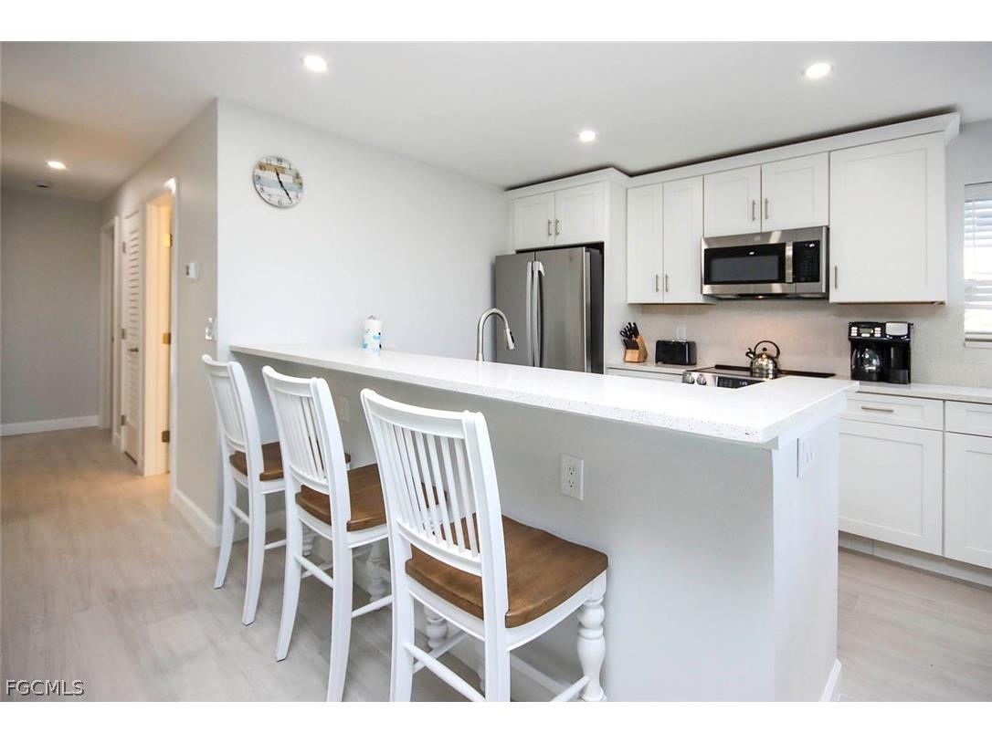 827 E Gulf Drive #E4 Sanibel FL 33957 2026006433 image7