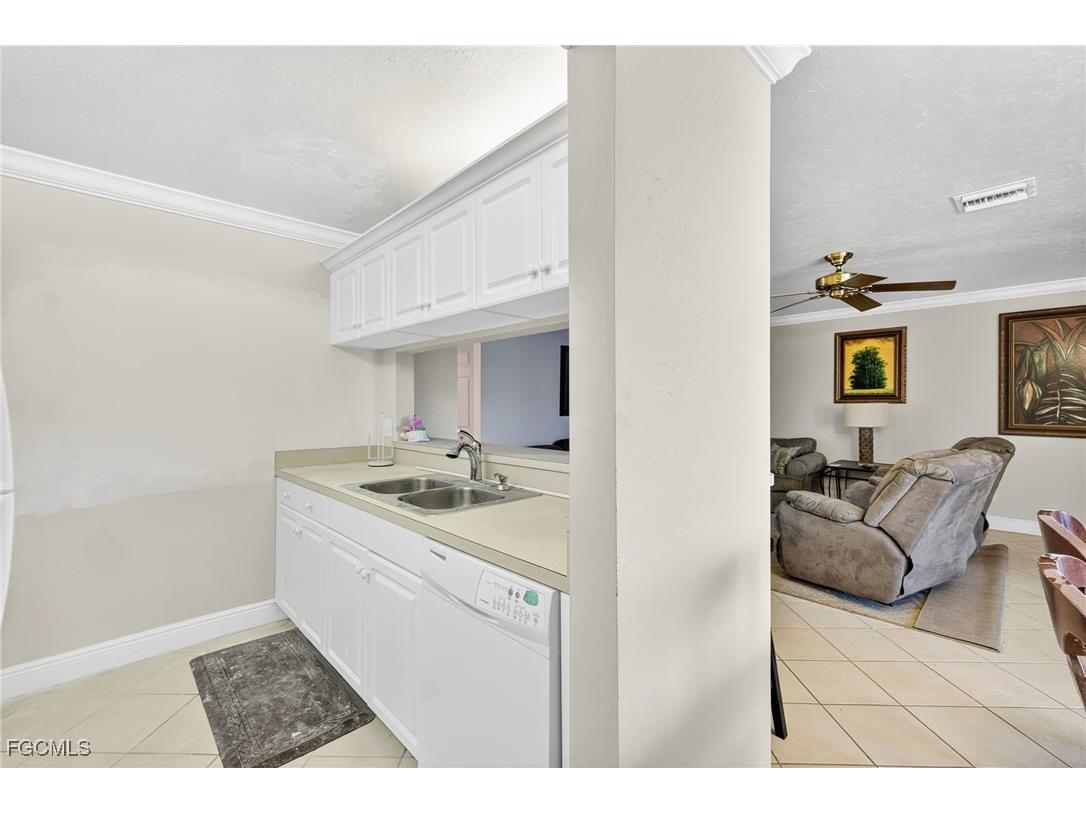 827 E Gulf Drive #J7 Sanibel FL 33957 2025010549 image10