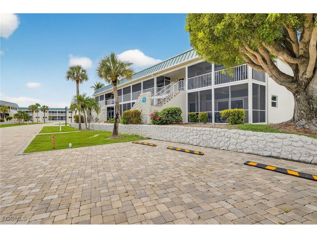 827 E Gulf Drive #J7 Sanibel FL 33957 2025010549 image3