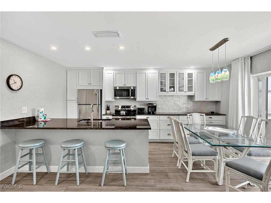 827 E Gulf Drive #L2 Sanibel FL 33957 2025021639 image12