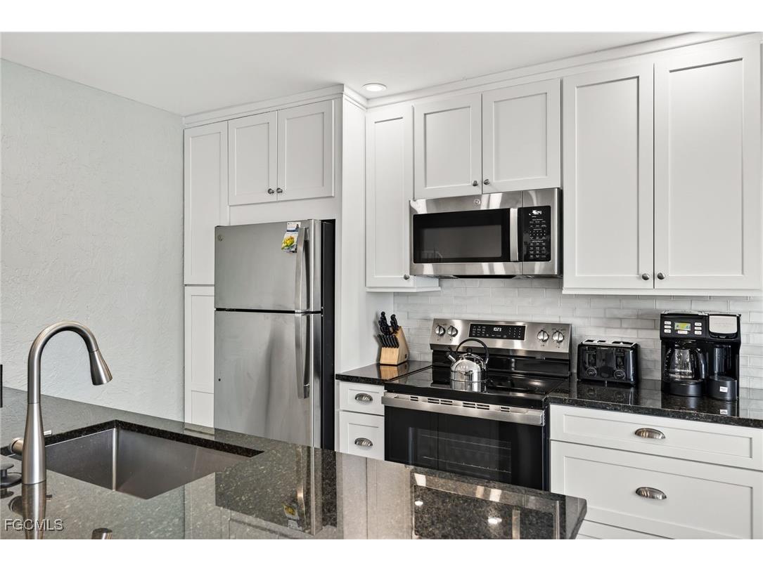 827 E Gulf Drive #L2 Sanibel FL 33957 2025021639 image13