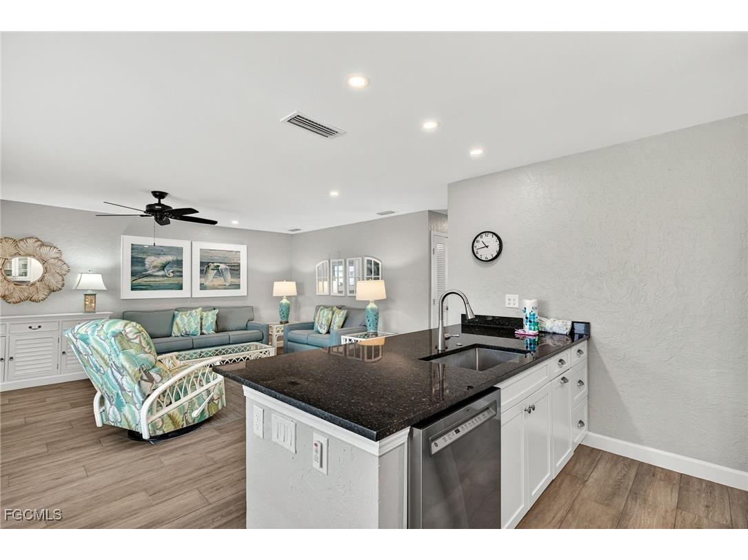 827 E Gulf Drive #L2 Sanibel FL 33957 2025021639 image15