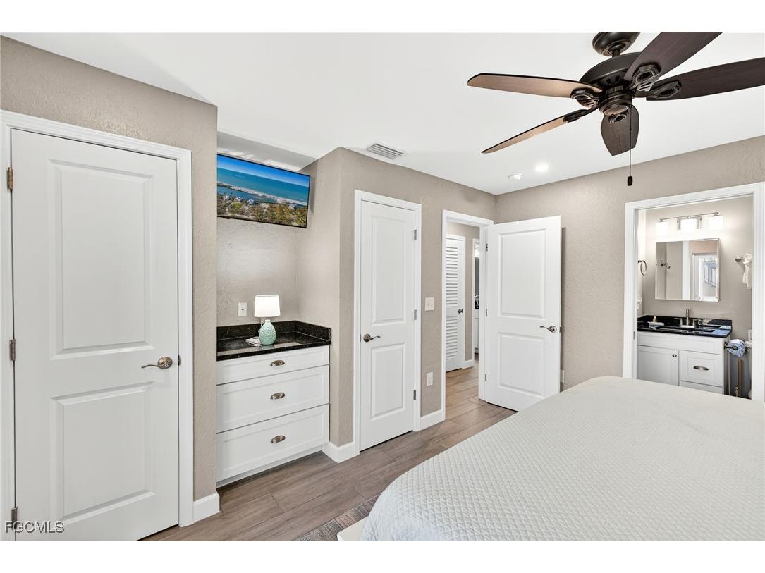 827 E Gulf Drive #L2 Sanibel FL 33957 2025021639 image18