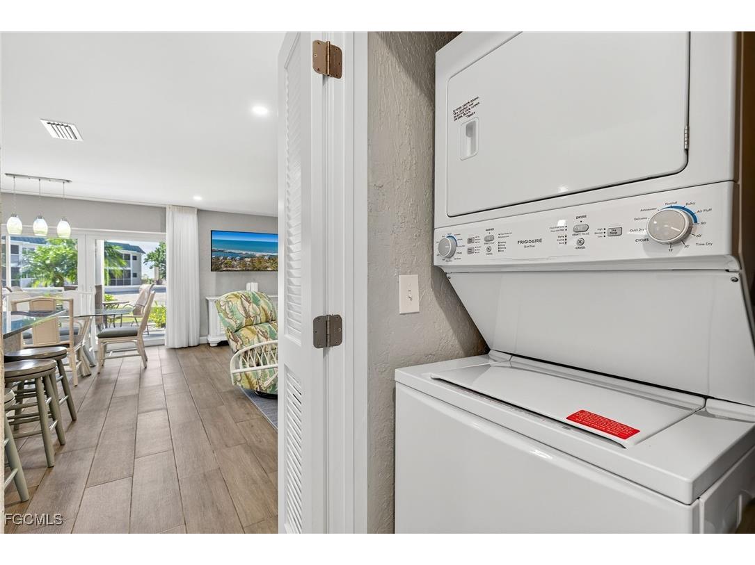 827 E Gulf Drive #L2 Sanibel FL 33957 2025021639 image25