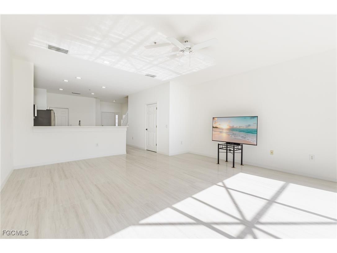 827 Hampton Circle #146 Naples FL 34105 2025019460 image12